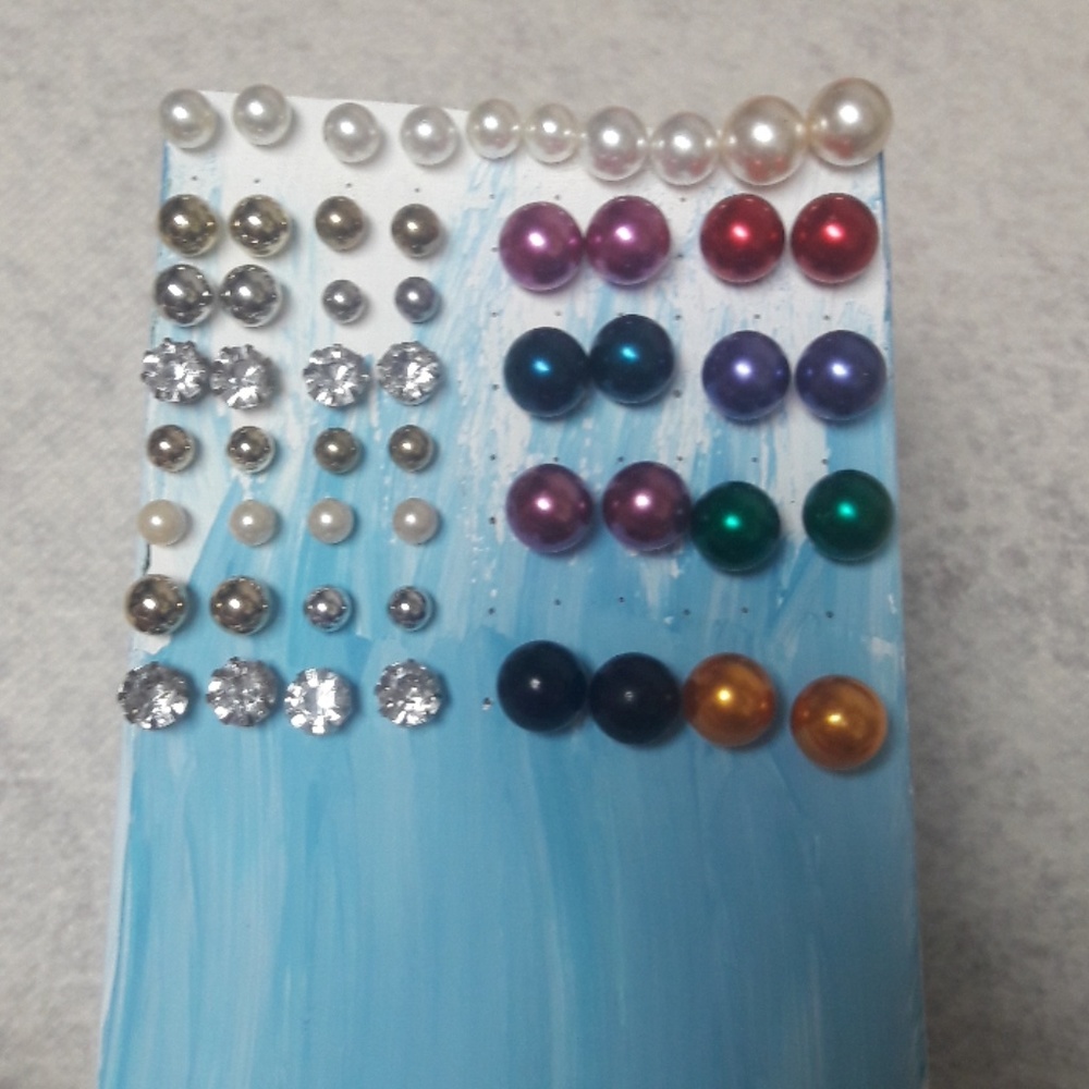 27 pairs of earrings
